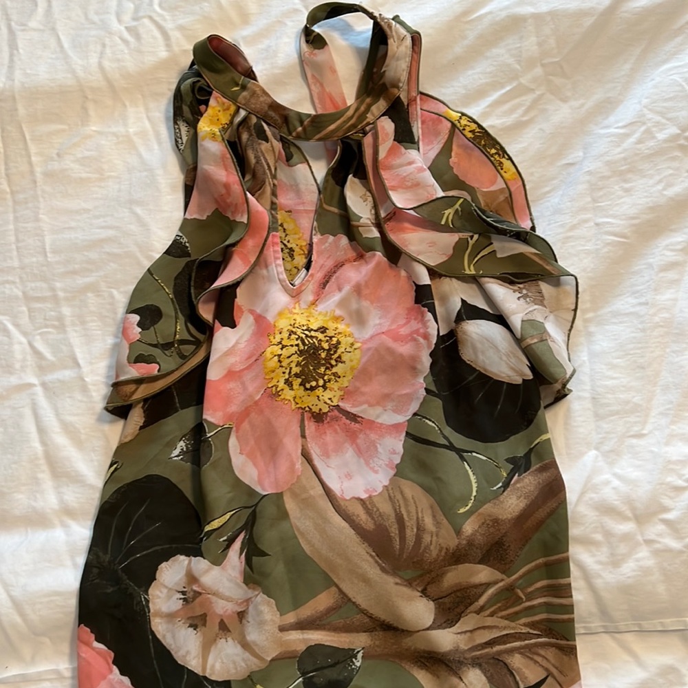 Cute sleeveless top